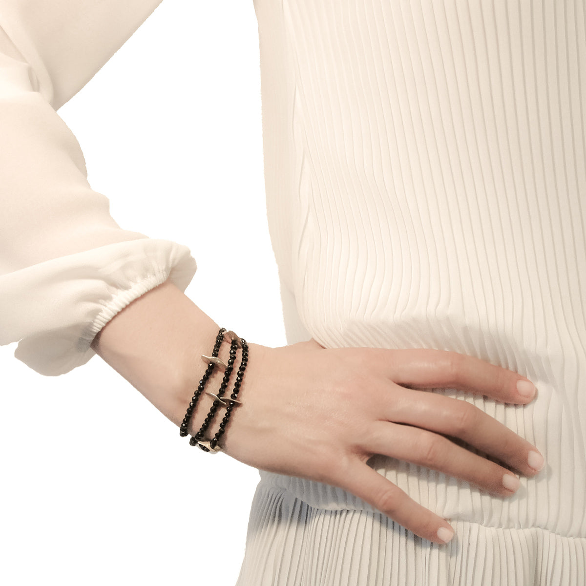 WRAP ONYX FRAGMENTS BRACELET