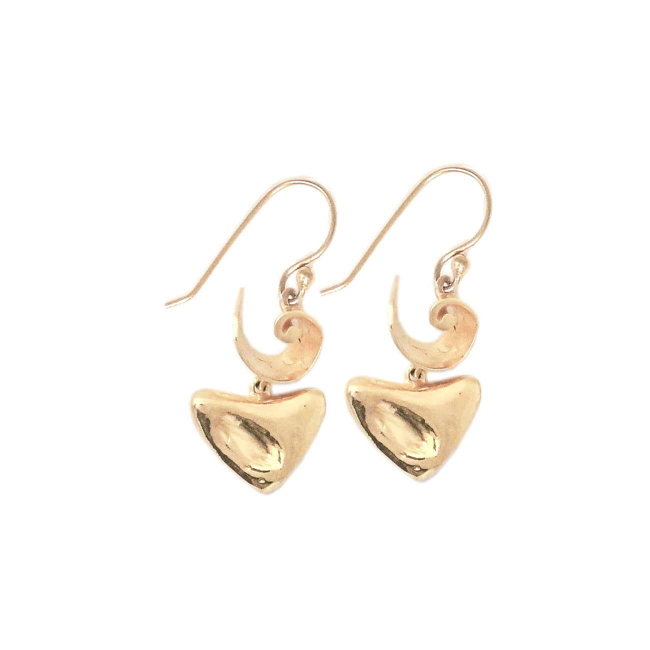 PEBBLES SEASHELL HEART EARRINGS