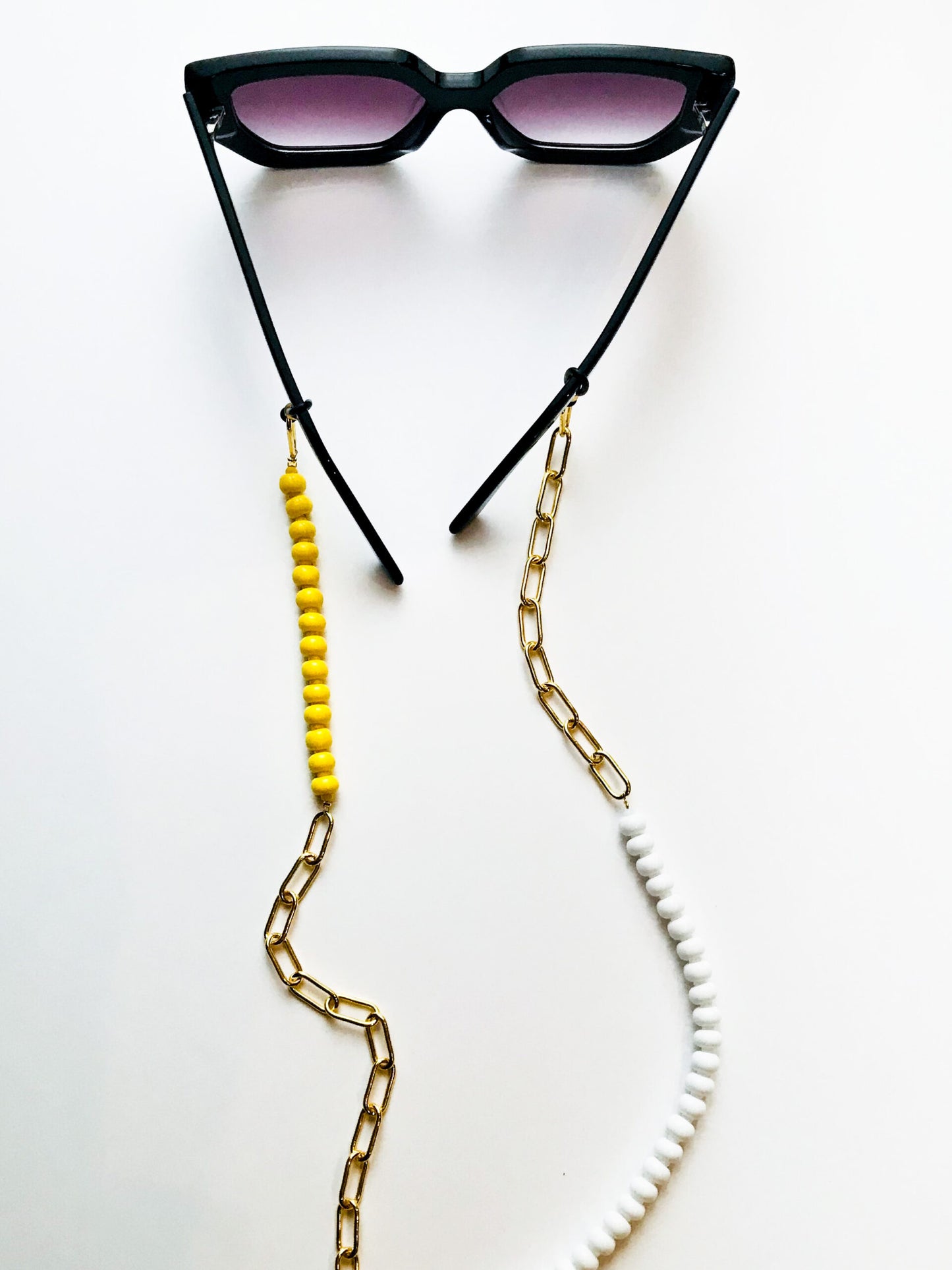 BLACK/YELLOW BEADS