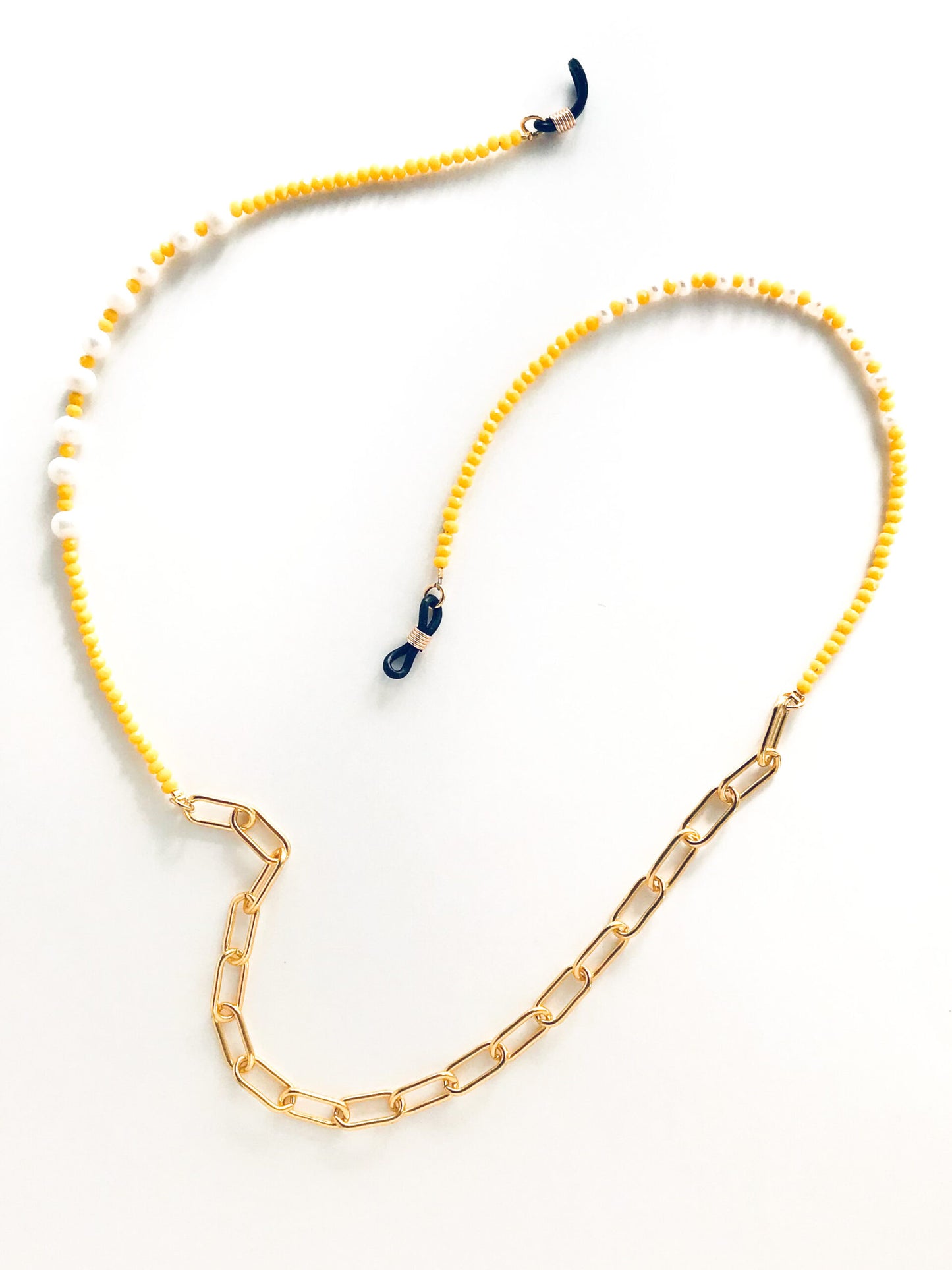 PEARLS/WHITE BEADS