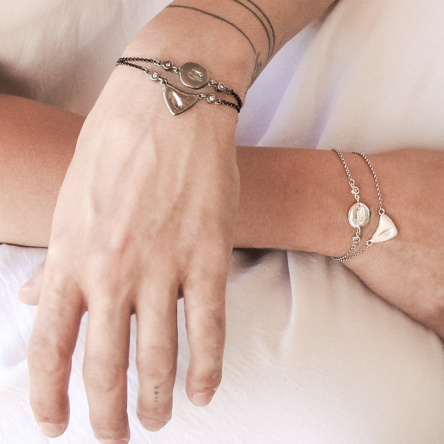 PEBBLES SWIRL BRACELET