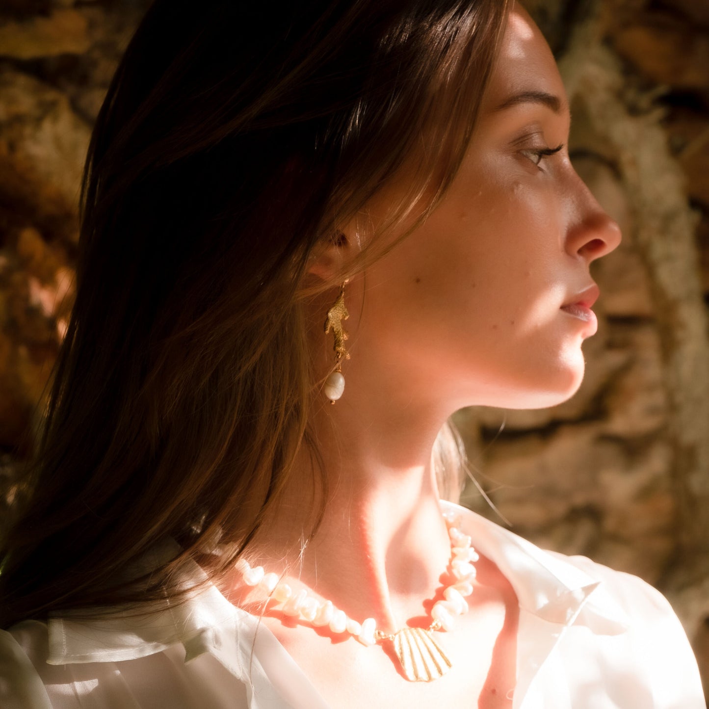 SEASHELLS "Coral" MONO EARRING