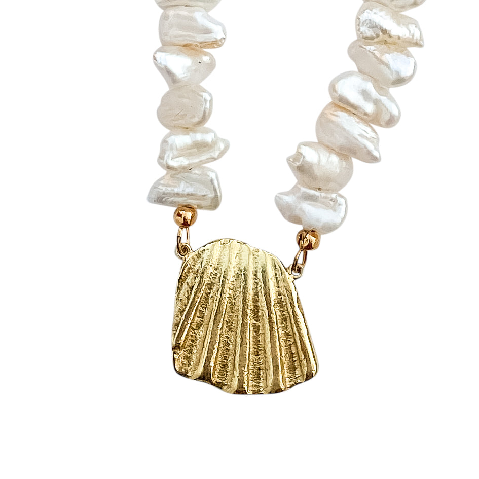 SEASHELLS "PECTINIDA" PEARLS NECKLACE